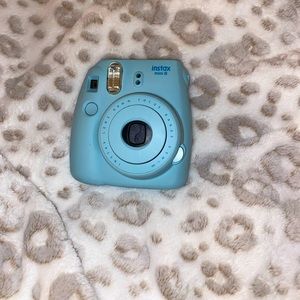 FujiFilm Instax mini 8 - Polaroid Camera (Perfect Condition) Light Blue